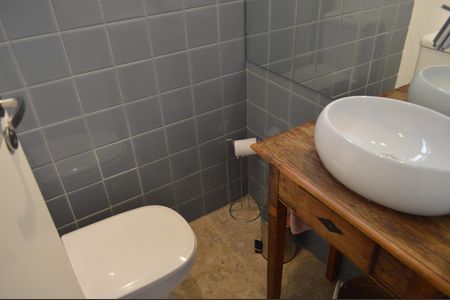 Casa à venda com 234m², 3 quartos e 2 vagasLavabo