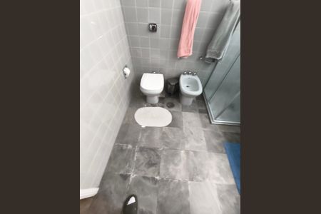 Casa à venda com 234m², 3 quartos e 2 vagas Casa à venda com 234m², 3 quartos e 2 vagasBanheiro da Suíte 3