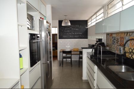 Casa à venda com 234m², 3 quartos e 2 vagasCozinha
