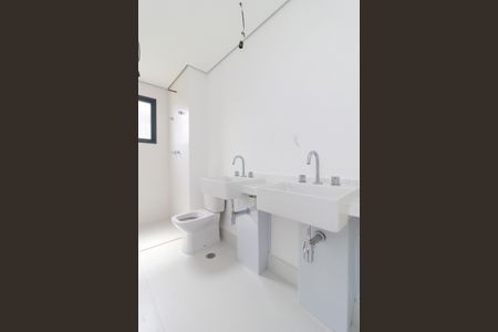 Apartamento à venda com 98m², 2 quartos e 2 vagasBanheiro da Suíte 1