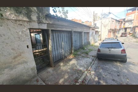 Casa à venda com 100m², 3 quartos e 1 vaga Casa à venda com 100m², 3 quartos e 1 vagaFachada