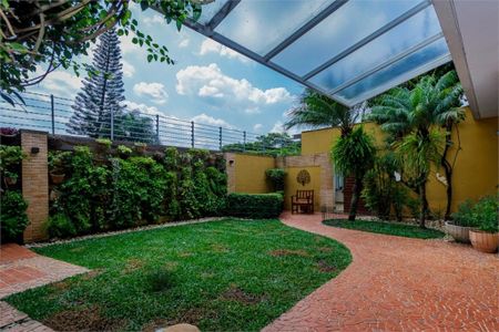 Casa à venda com 471m², 4 quartos e 6 vagas