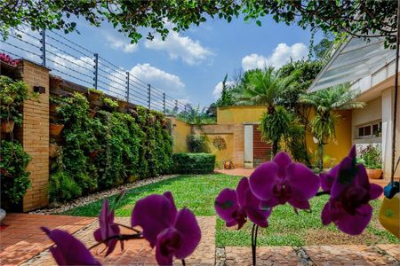 Casa à venda com 471m², 4 quartos e 6 vagas