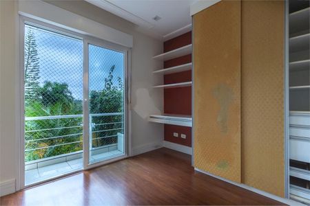 Casa à venda com 471m², 4 quartos e 6 vagas