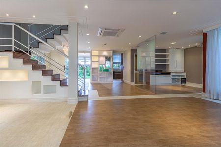 Casa à venda com 471m², 4 quartos e 6 vagas