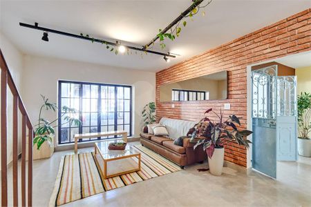 Casa de Condomínio à venda com 3 quartos, 160m² em Vila Elvira, São Paulo