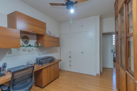 Apartamento à venda com 160m², 4 quartos e 2 vagas Apartamento à venda com 160m², 4 quartos e 2 vagasQuarto 1