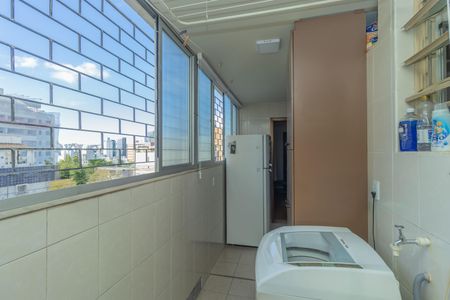 Apartamento à venda com 160m², 4 quartos e 2 vagas Apartamento à venda com 160m², 4 quartos e 2 vagasÁrea de Serviço