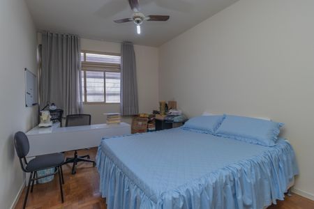 Apartamento à venda com 160m², 4 quartos e 2 vagas Apartamento à venda com 160m², 4 quartos e 2 vagasQuarto 2