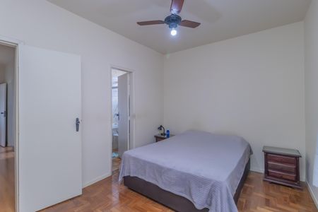 Apartamento à venda com 160m², 4 quartos e 2 vagas Apartamento à venda com 160m², 4 quartos e 2 vagasSuíte