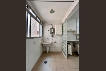 Apartamento para alugar com 115m², 3 quartos e 2 vagas Apartamento para alugar com 115m², 3 quartos e 2 vagasÁrea de Serviço