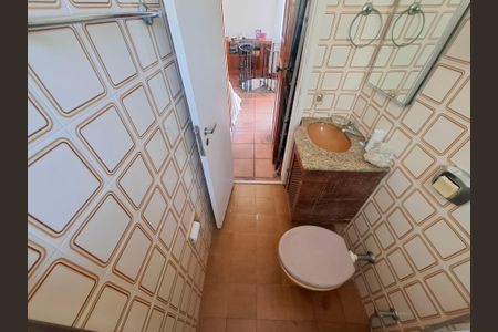Apartamento à venda com 191m², 3 quartos e 2 vagas Apartamento à venda com 191m², 3 quartos e 2 vagasBanheiro da suíte 2