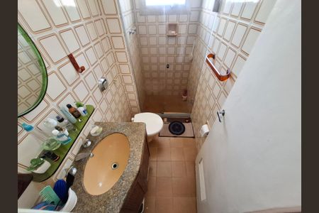 Apartamento à venda com 191m², 3 quartos e 2 vagas Apartamento à venda com 191m², 3 quartos e 2 vagasBanheiro 1