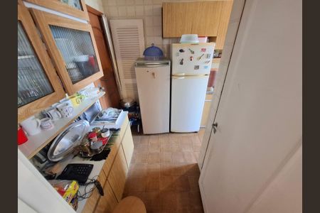 Apartamento à venda com 191m², 3 quartos e 2 vagas Apartamento à venda com 191m², 3 quartos e 2 vagasCozinha
