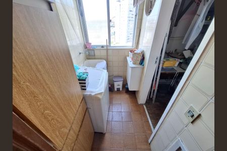 Apartamento à venda com 191m², 3 quartos e 2 vagas Apartamento à venda com 191m², 3 quartos e 2 vagasÁrea de serviço