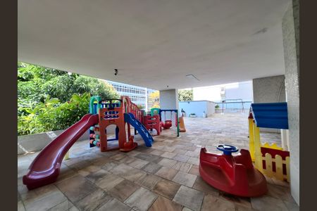 Apartamento à venda com 191m², 3 quartos e 2 vagas Apartamento à venda com 191m², 3 quartos e 2 vagasBrinquedoteca