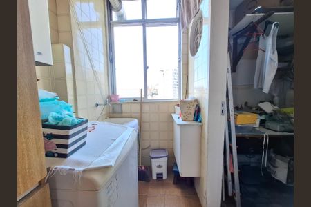 Apartamento à venda com 191m², 3 quartos e 2 vagas Apartamento à venda com 191m², 3 quartos e 2 vagasÁrea de serviço