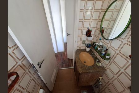 Apartamento à venda com 191m², 3 quartos e 2 vagas Apartamento à venda com 191m², 3 quartos e 2 vagasBanheiro 1
