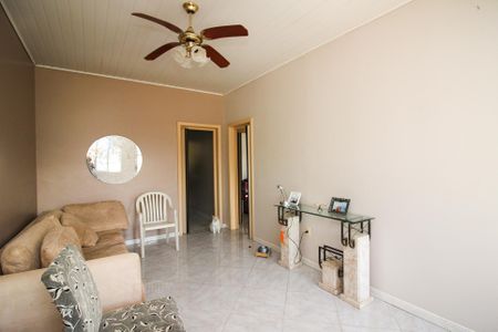 Sala de casa à venda com 3 quartos, 120m² em Cavalhada, Porto Alegre