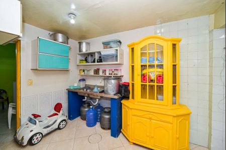 Casa à venda com 200m², 3 quartos e 5 vagas Casa à venda com 200m², 3 quartos e 5 vagasÁrea de Serviço
