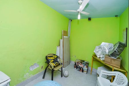 Casa à venda com 200m², 3 quartos e 5 vagas Casa à venda com 200m², 3 quartos e 5 vagasQuarto de Serviço