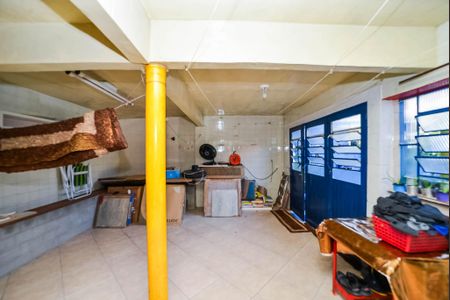 Casa à venda com 200m², 3 quartos e 5 vagas Casa à venda com 200m², 3 quartos e 5 vagasGaragem