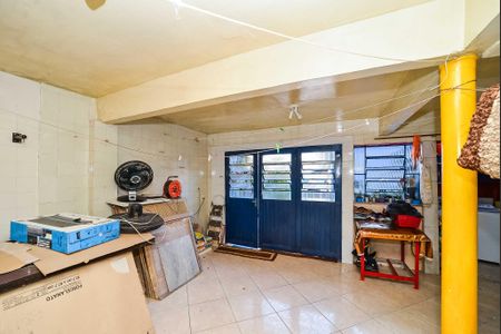 Casa à venda com 200m², 3 quartos e 5 vagas Casa à venda com 200m², 3 quartos e 5 vagasGaragem