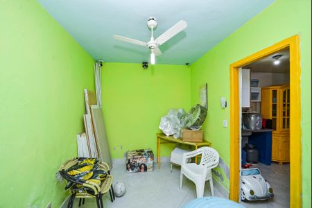 Casa à venda com 200m², 3 quartos e 5 vagas Casa à venda com 200m², 3 quartos e 5 vagasQuarto de Serviço