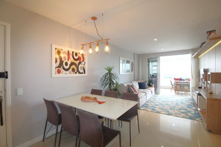 Apartamento para alugar com 110m², 3 quartos e 2 vagasSala