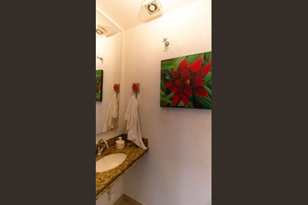 Casa de condomínio à venda com 136m², 4 quartos e 3 vagas Casa de condomínio à venda com 136m², 4 quartos e 3 vagasLavabo