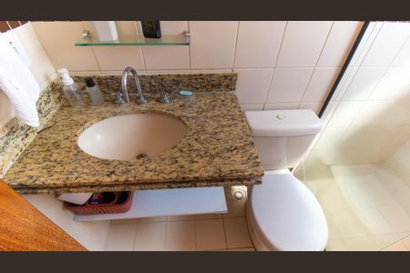 Casa de condomínio à venda com 136m², 4 quartos e 3 vagas Casa de condomínio à venda com 136m², 4 quartos e 3 vagasSuíte 1 Banheiro