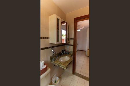 Casa de condomínio à venda com 136m², 4 quartos e 3 vagas Casa de condomínio à venda com 136m², 4 quartos e 3 vagasSuíte 2 Banheiro