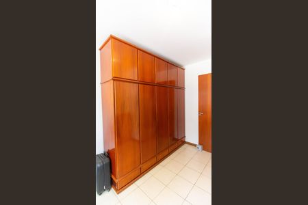 Casa de condomínio à venda com 136m², 4 quartos e 3 vagas Casa de condomínio à venda com 136m², 4 quartos e 3 vagasQuarto 1