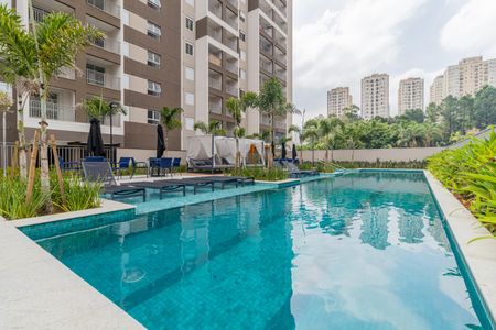 Studio à venda com 25m², 1 quarto e sem vaga Studio à venda com 25m², 1 quarto e sem vagaÁrea comum - Piscina