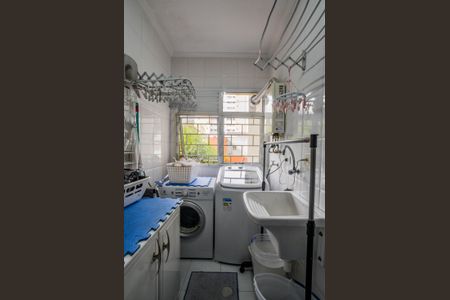 Apartamento à venda com 110m², 3 quartos e 2 vagas Apartamento à venda com 110m², 3 quartos e 2 vagasÁrea de Serviço