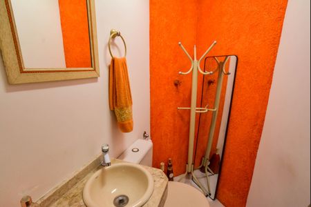 Apartamento à venda com 110m², 3 quartos e 2 vagas Apartamento à venda com 110m², 3 quartos e 2 vagasLavabo