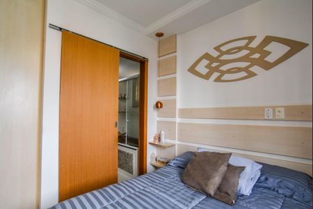 Apartamento à venda com 110m², 3 quartos e 2 vagas Apartamento à venda com 110m², 3 quartos e 2 vagas Suíte