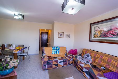 Apartamento à venda com 79m², 2 quartos e 1 vaga Apartamento à venda com 79m², 2 quartos e 1 vagaSala