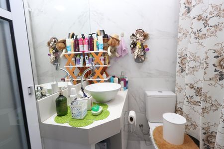 Casa à venda com 220m², 4 quartos e 3 vagasBanheiro da Suíte