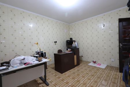 Casa à venda com 220m², 4 quartos e 3 vagasEscritório