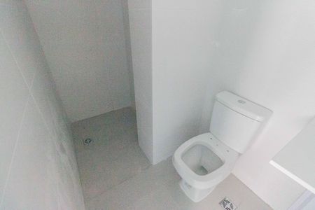 Apartamento à venda com 69m², 2 quartos e 1 vaga Apartamento à venda com 69m², 2 quartos e 1 vagaBanheiro Social