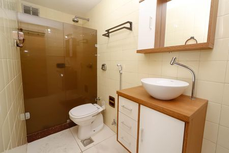 Apartamento à venda com 65m², 1 quarto e 2 vagas Apartamento à venda com 65m², 1 quarto e 2 vagasBanheiro