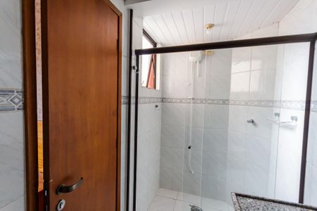 Apartamento à venda com 74m², 3 quartos e 1 vaga Apartamento à venda com 74m², 3 quartos e 1 vagaBanheiro da Suíte