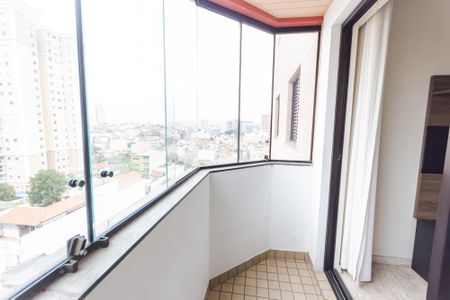 Apartamento à venda com 74m², 3 quartos e 1 vaga Apartamento à venda com 74m², 3 quartos e 1 vagaVaranda