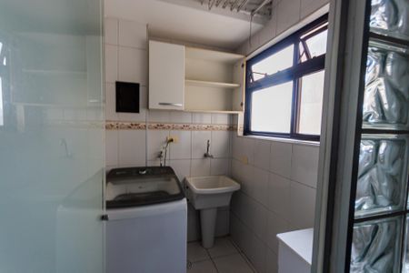 Apartamento à venda com 74m², 3 quartos e 1 vaga Apartamento à venda com 74m², 3 quartos e 1 vagaÁrea de Serviço