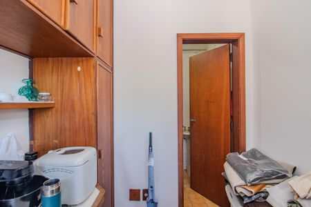 Apartamento para alugar com 260m², 3 quartos e 4 vagasCozinha e Área de Serviço