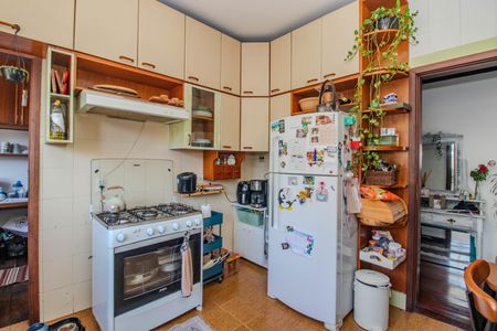 Apartamento para alugar com 260m², 3 quartos e 4 vagasCozinha e Área de Serviço