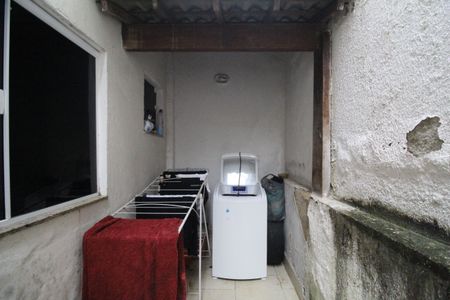 Casa de condomínio à venda com 90m², 3 quartos e 1 vagaÁrea de serviço