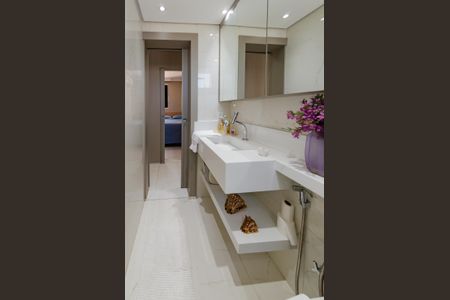 Apartamento à venda com 190m², 3 quartos e 3 vagasBanheiro social