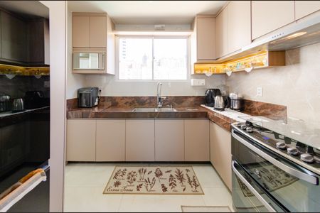 Apartamento à venda com 190m², 3 quartos e 3 vagasCozinha